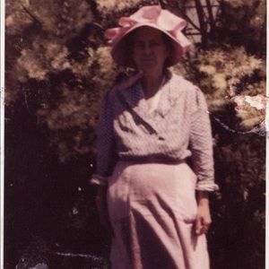 Meet your Posher, L. bellee